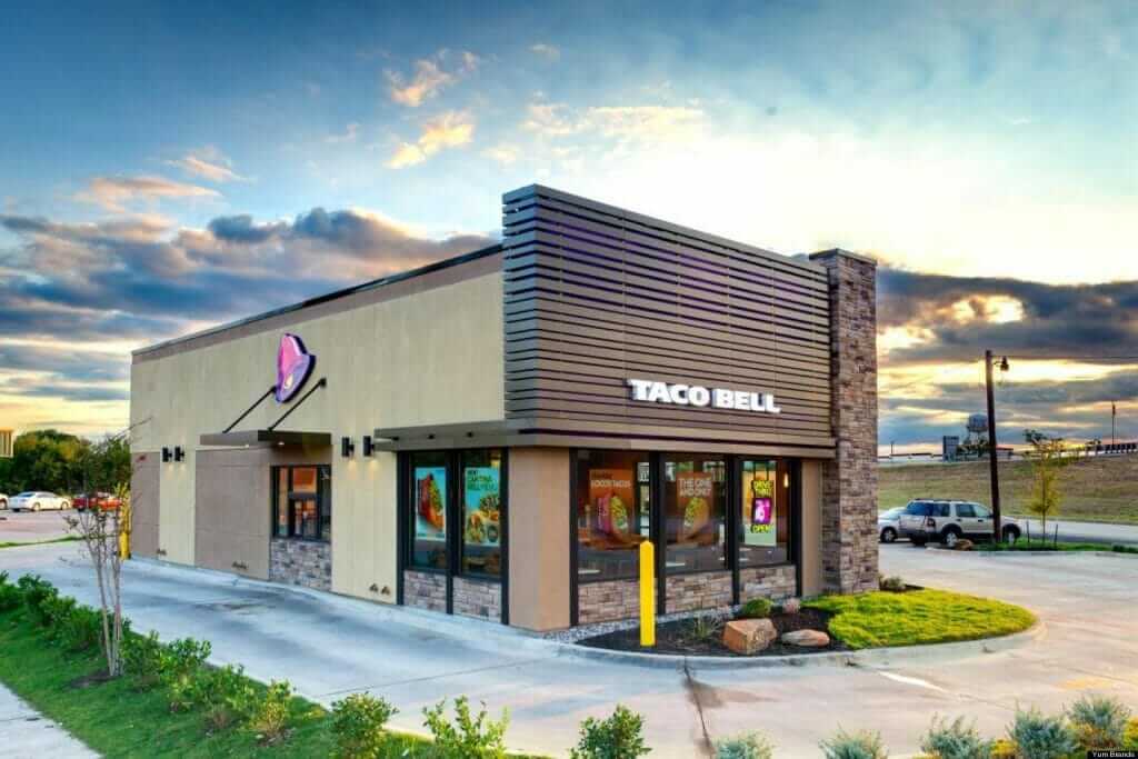 The Top 10 Fastest Drive-Through Restaurants in America | Taco Bell | FastFoodMenuPrices.com