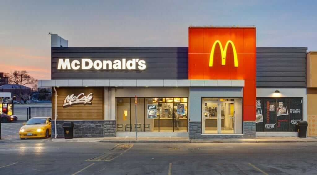 The Top 10 Fastest Drive-Through Restaurants in America | McDonald's | FastFoodMenuPrices.com