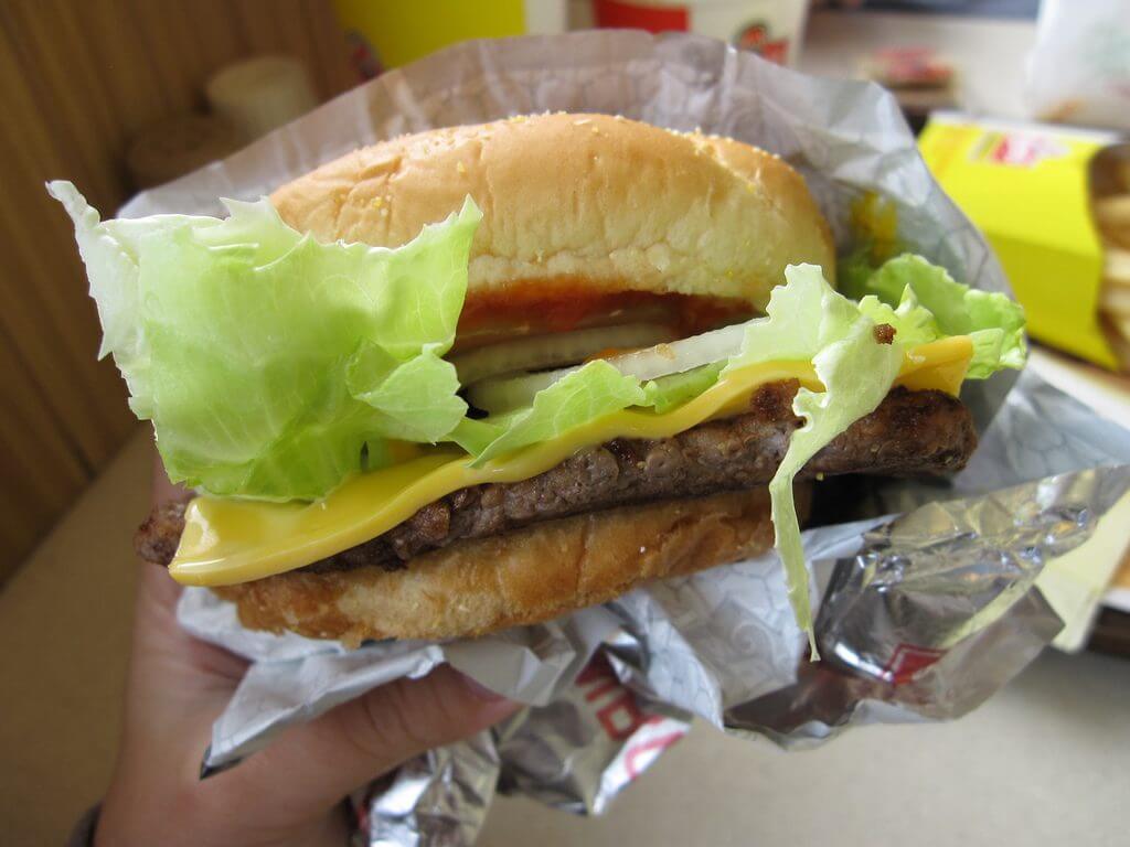 14 of the Best Fast Food Burgers | Wendy's 1/4 LB Single | FastFoodMenuPrices.com