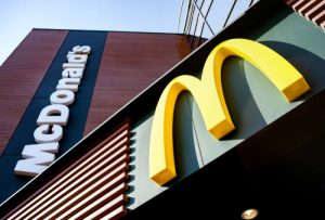 21 Fast Food Restaurants Open On New Years Day in 2022